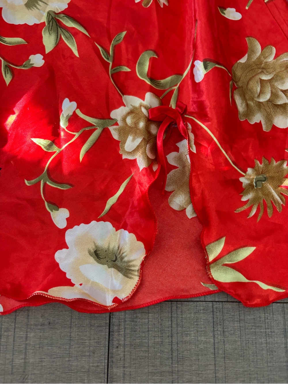 🎀FREE🎀WITH ANY PURCHASE🎀Red Floral Satin Slip Dress**Strap Needs Reinforcement** - Picture 3 of 4